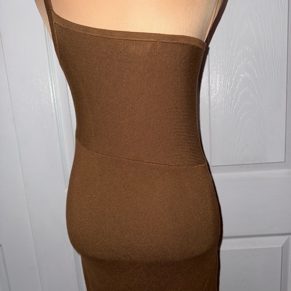 NWOT House of Harlow 1960 Womens XS Rib Knit Midi Dress One Shoulder Brown Slit - Picture 4 of 5